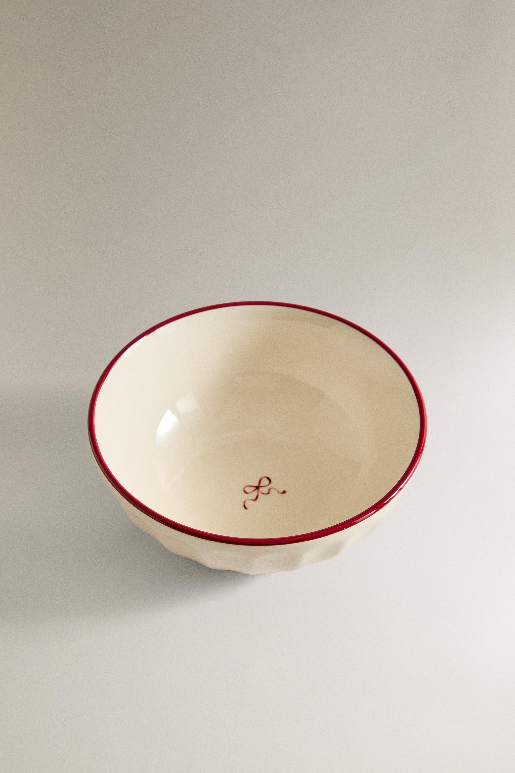 SCALLOPED STONEWARE CHRISTMAS BOWL